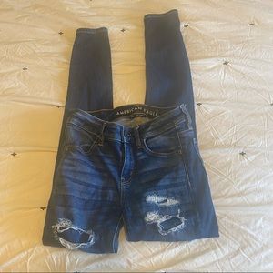 American Eagle Ripped Jegging size 2